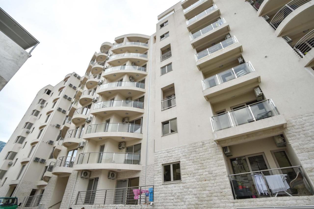 Apartment Lena I Laki